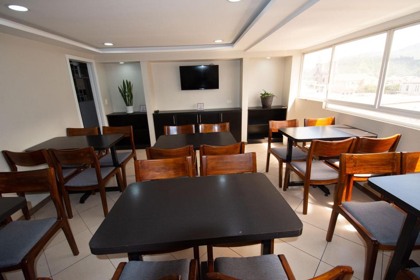 Hotel Plaza Victoria Ibarra Exterior foto