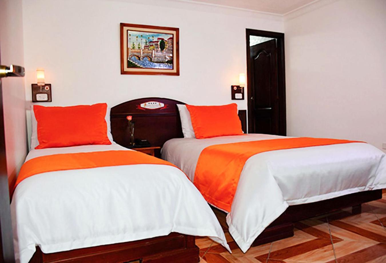 Hotel Plaza Victoria Ibarra Exterior foto